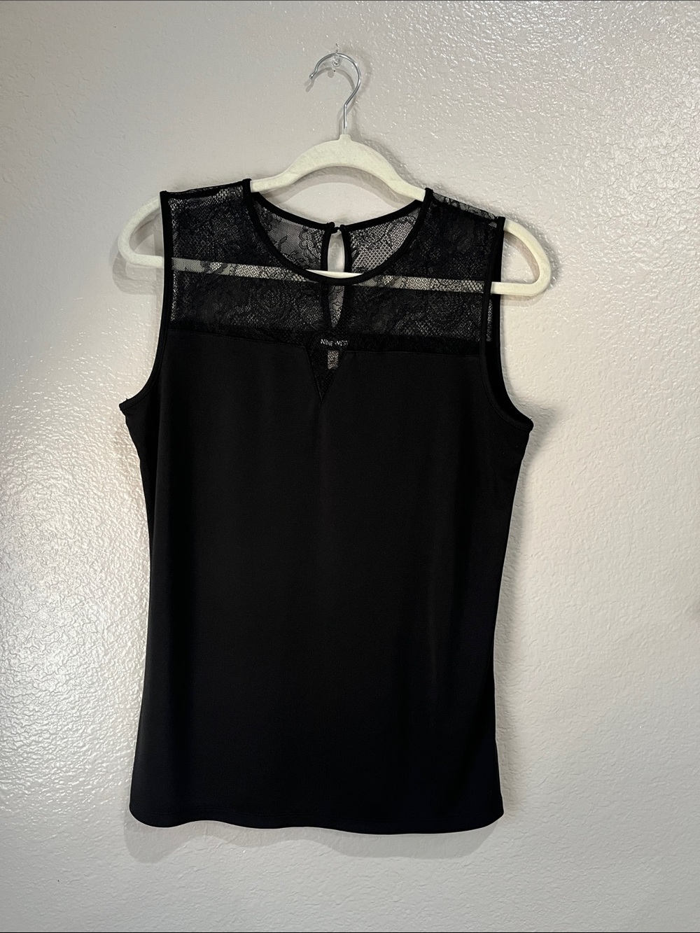 Nine West Black Lace Yoke Sleeveless Camisole Sz M Witchy Whimsigoth Chic TC0473